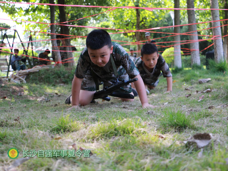连续三年送课下乡广东这支退役大学生士兵志